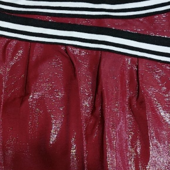💥HOT ITEM💥 Patent Leather Varsity Skirt in Maroon - Picture 5 of 12
